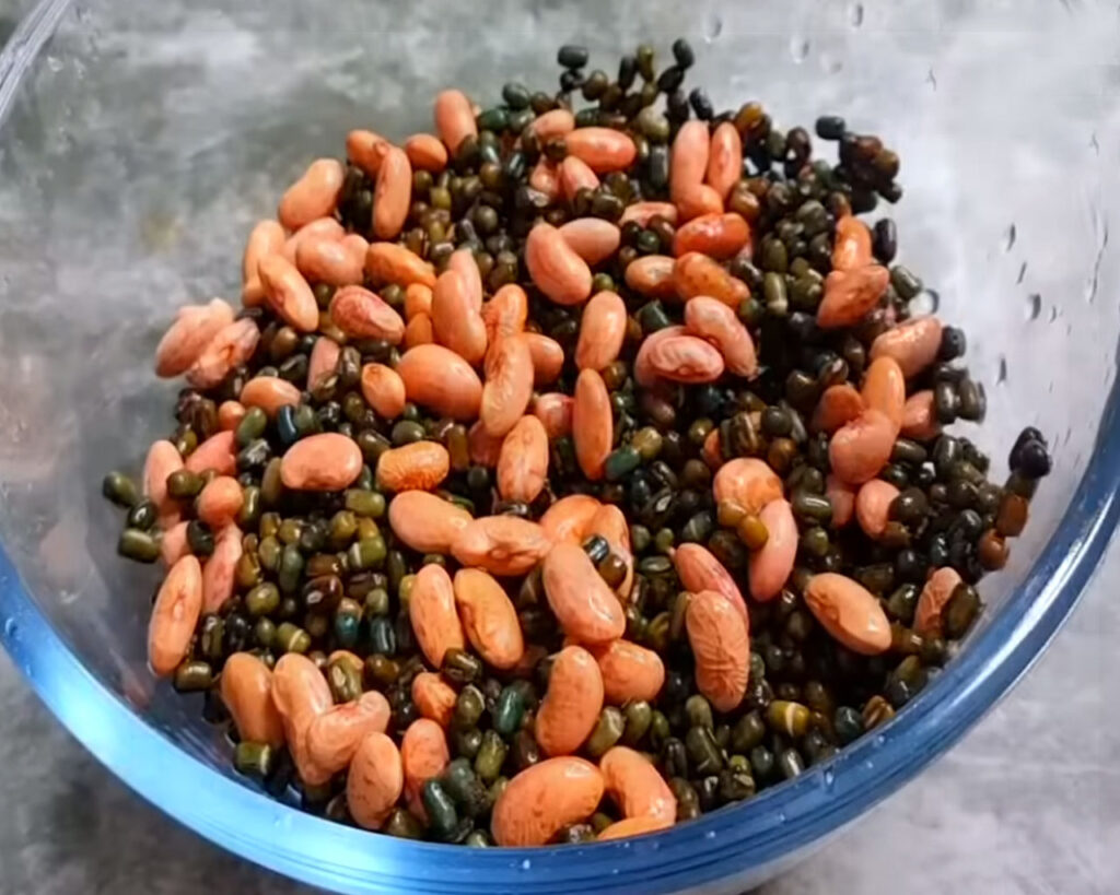 Main ingredients, Black Lentils and Kidney Beans for Dal Makhani