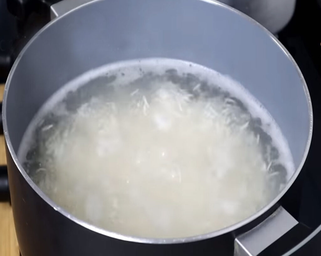 boiling rice in hot water fro jeera rice