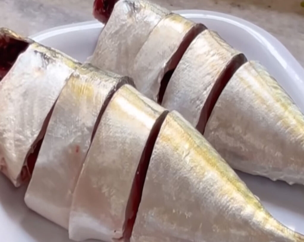 cut and clean fish for goan fish curry recipe