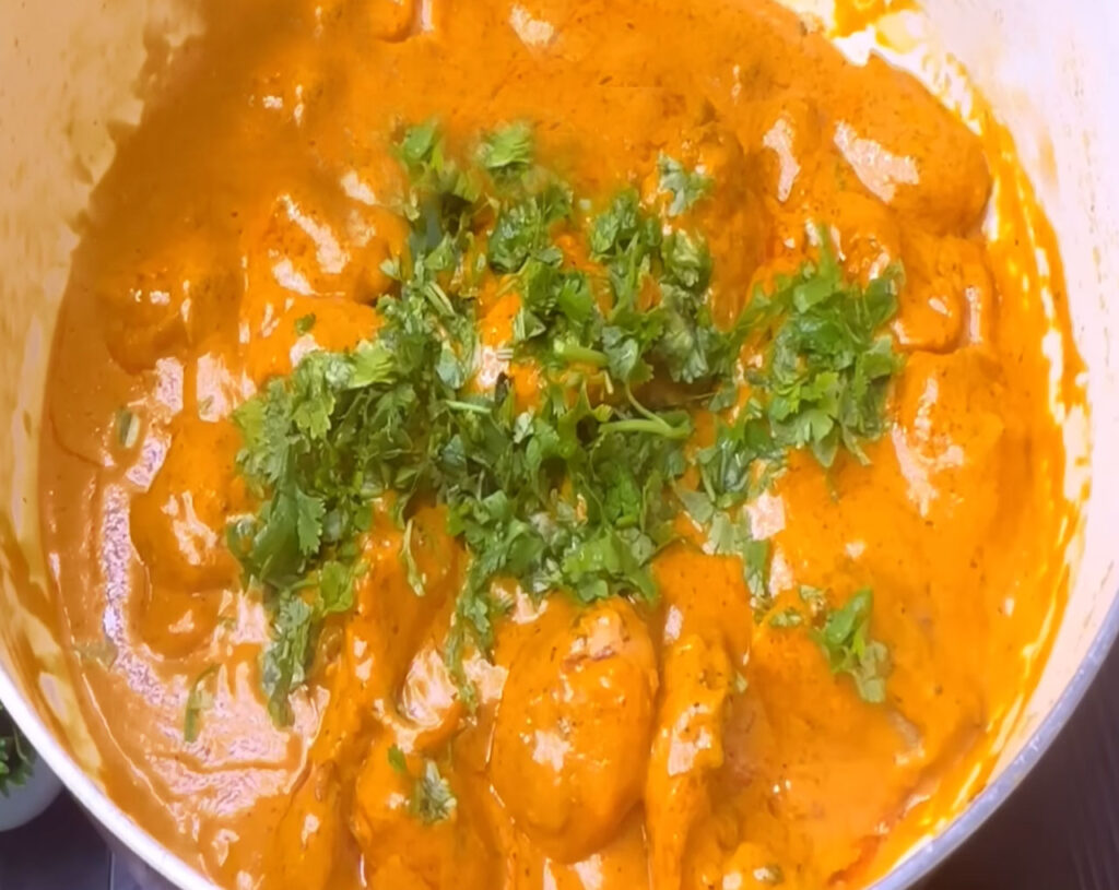 garnish butter chicken with kasuri methi