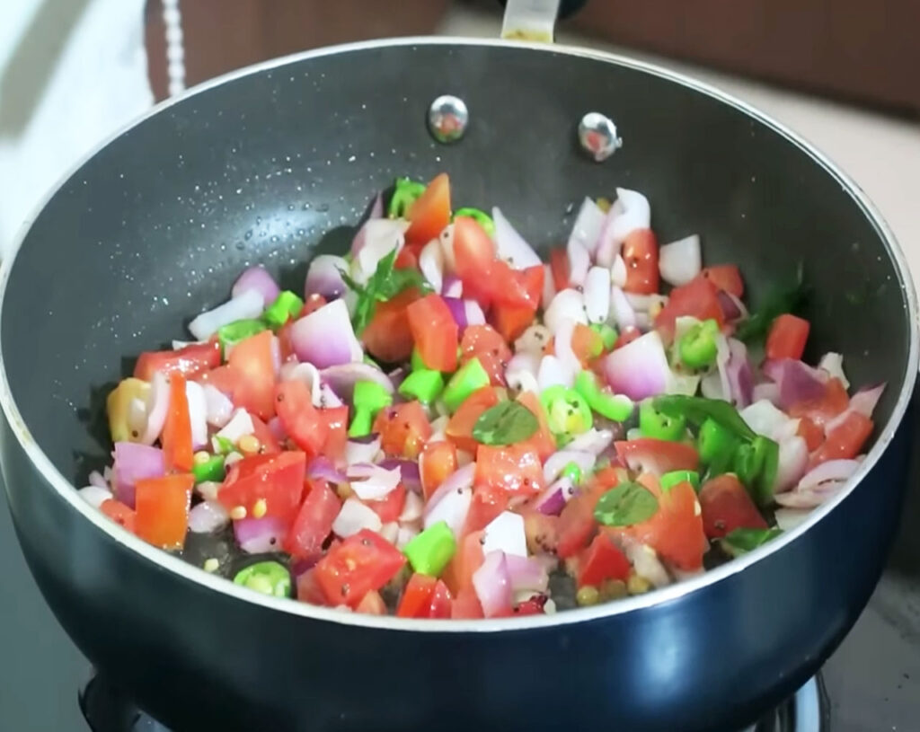 prepare tadka for upma