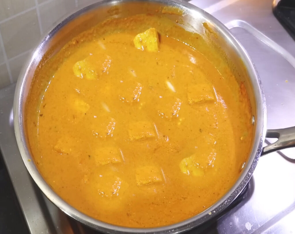 shahi paneer gravy after cooking