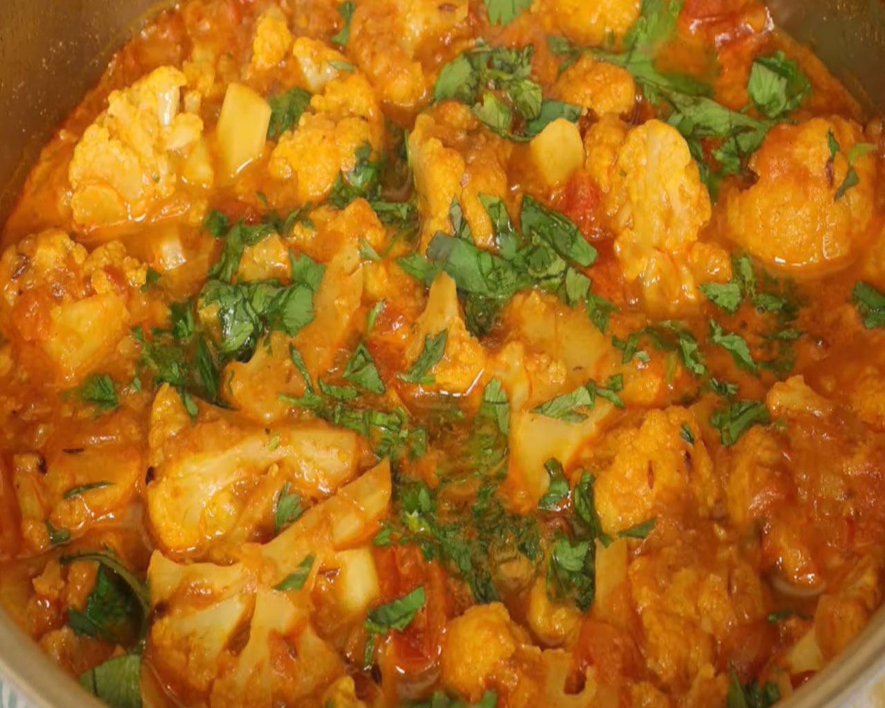 Cauliflower Curry Recipe (Indian Style)