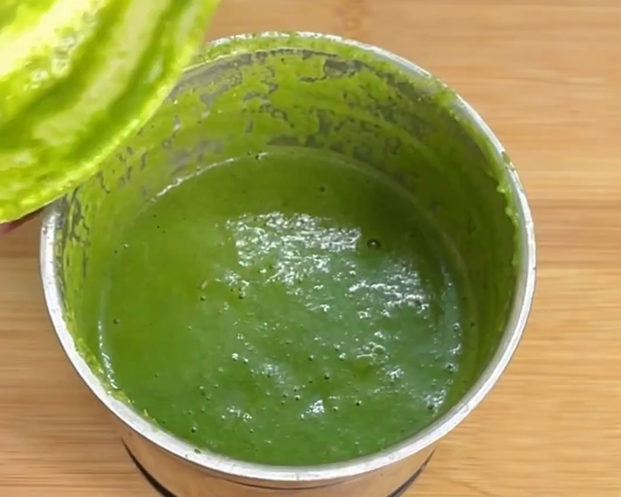 Smooth green mint chutney after grinding