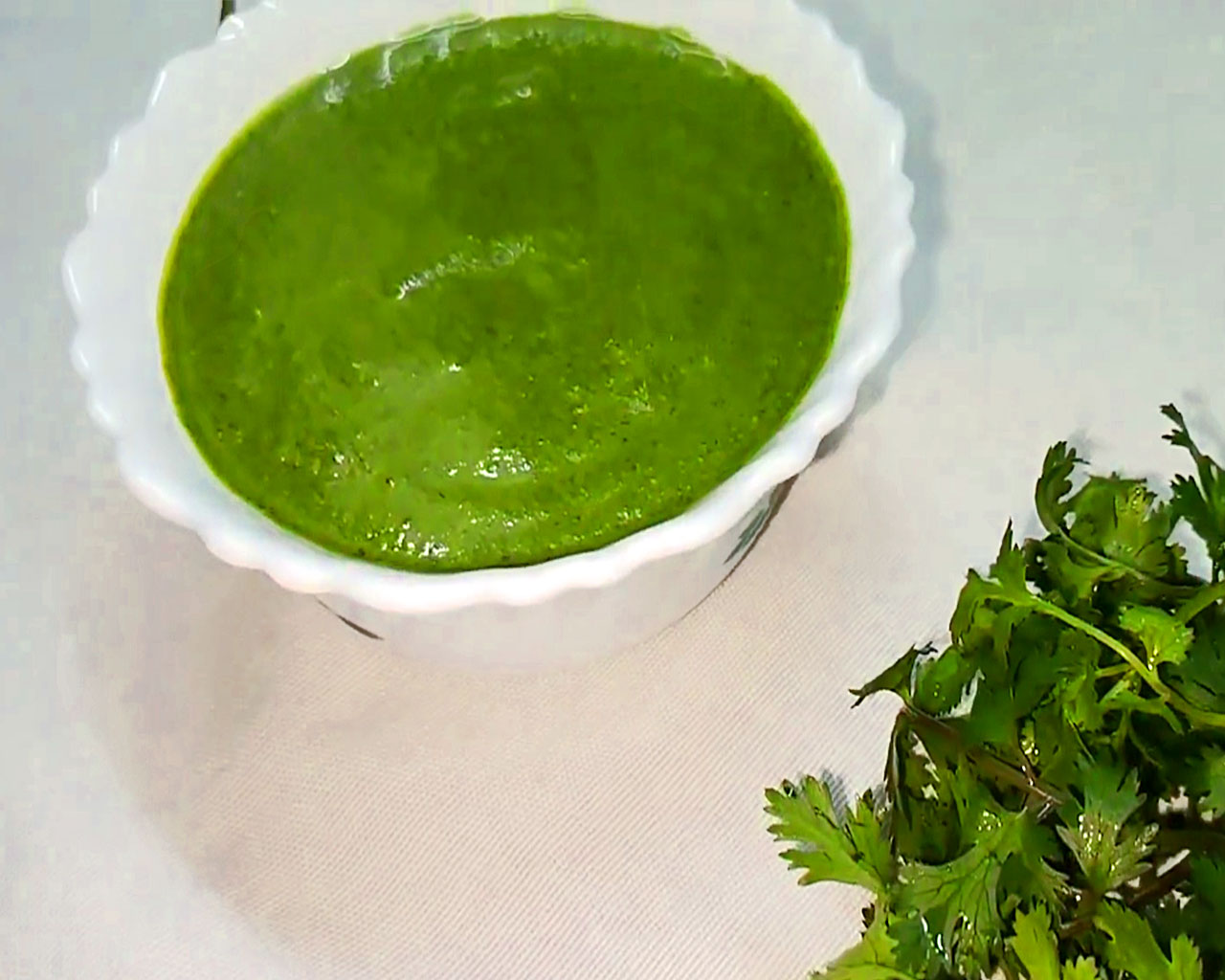 Coriander chutney indian cilantro chutney