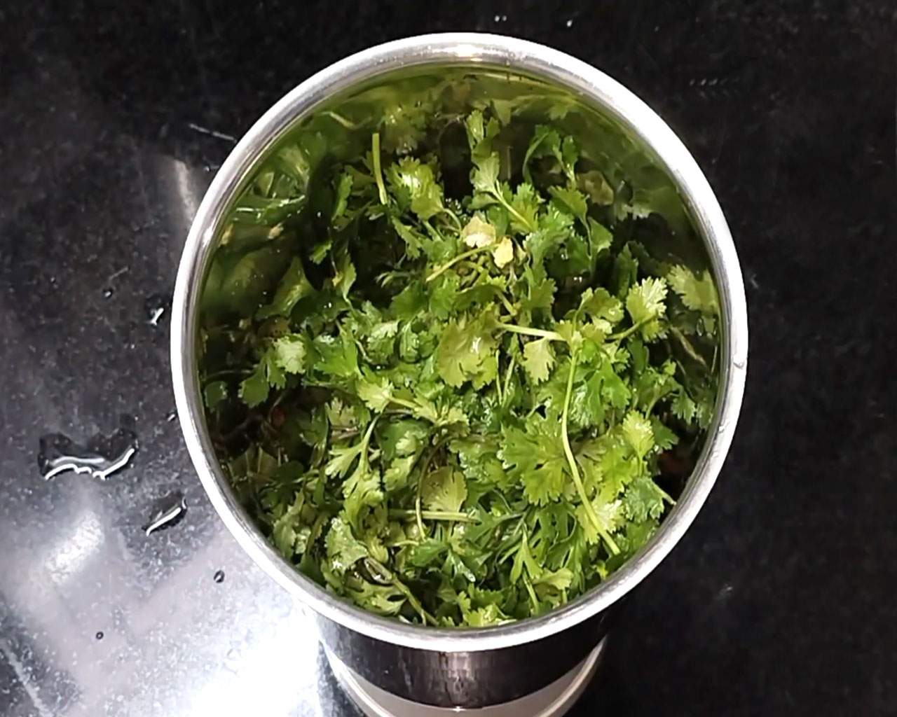2 cups fresh coriander leaves in grinder jar