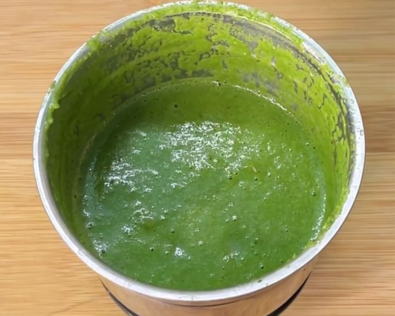 Smooth green mint chutney ready to be served with snacks