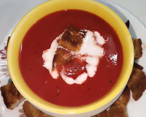 garnished tomato soup