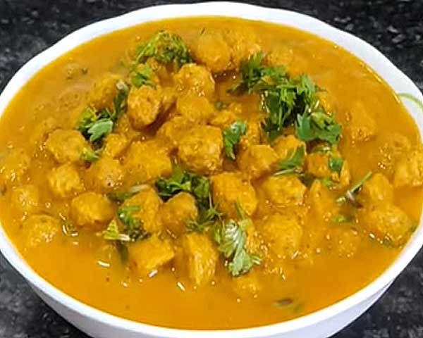 Soya Chunks Curry Recipe | Meal Maker Curry
